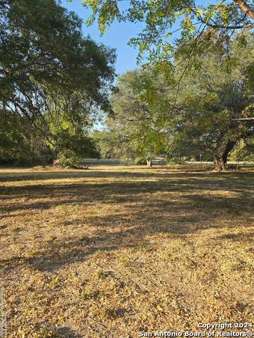 Image 9 of 18 For 126 128 130 132 Hampton Dr W