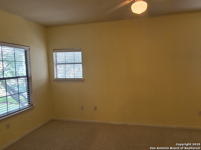 Image 17 of 30 For 6160 Eckhert  Apt 6