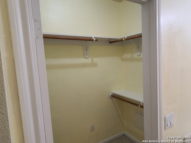 Image 24 of 30 For 6160 Eckhert  Apt 6