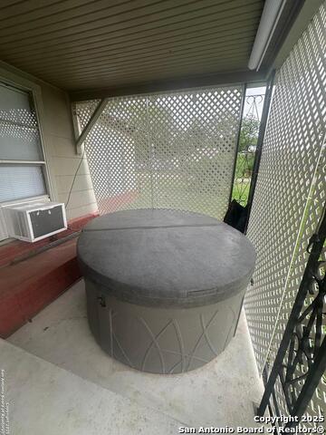 Listing photo id 9 for 619 Pecan