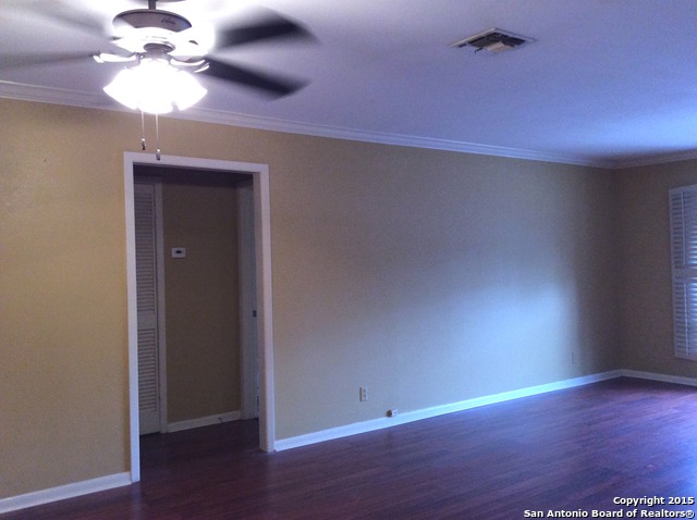 Image 12 of 26 For 7926 Broadway  703