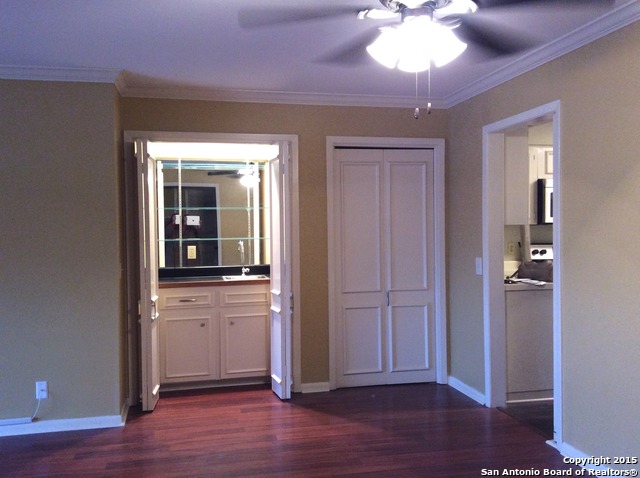 Image 13 of 26 For 7926 Broadway  703