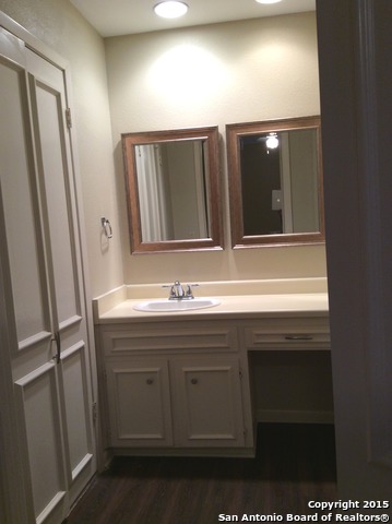 Image 9 of 26 For 7926 Broadway  703