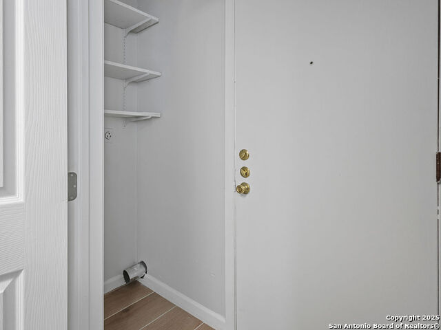 Image 19 of 22 For 310 Diana Dr