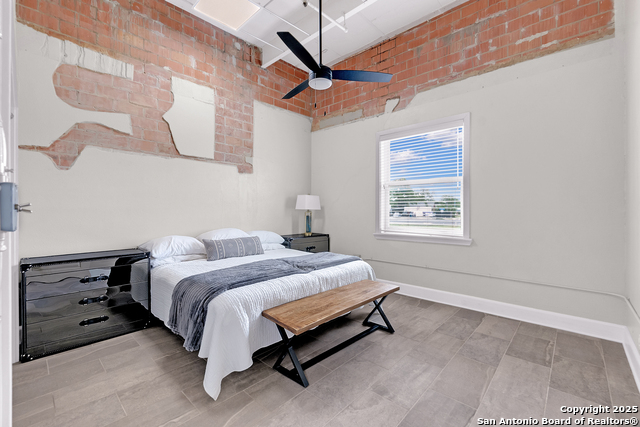Image 11 of 26 For 3363 Commerce St E 101