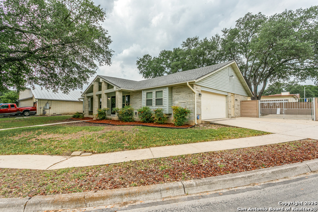 Listing photo id 0 for 1422 Synandra