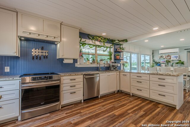 Image 17 of 83 For 3951 Briar Hollow