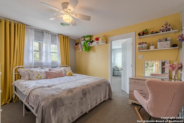 Image 35 of 83 For 3951 Briar Hollow