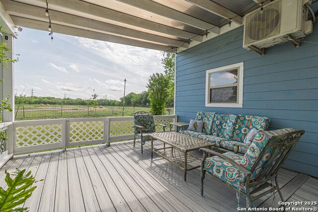 Image 43 of 83 For 3951 Briar Hollow