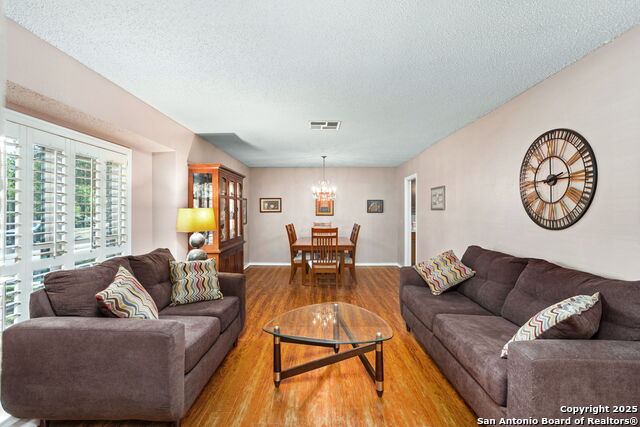 Image 12 of 25 For 5919 Pineway