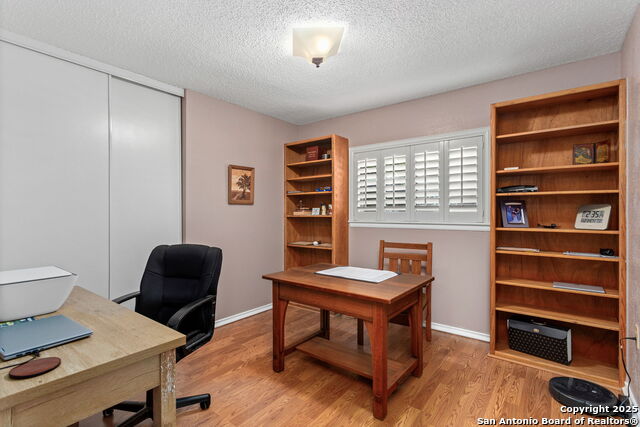 Image 19 of 25 For 5919 Pineway