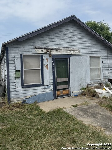 Details for 814 E. Yoakum, Kingsville, TX 78363