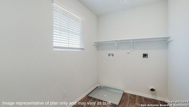 Image 21 of 32 For 3044 Lindenwood Way