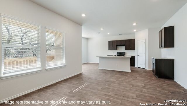 Image 4 of 32 For 3044 Lindenwood Way