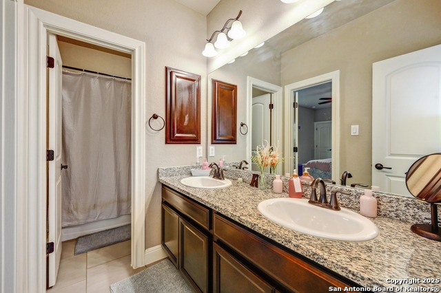 Image 18 of 31 For 101 La Rosa Drive