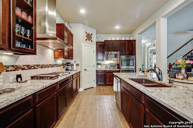 Image 5 of 31 For 101 La Rosa Drive