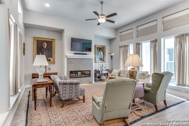 Image 4 of 26 For 28834 Bluebottle