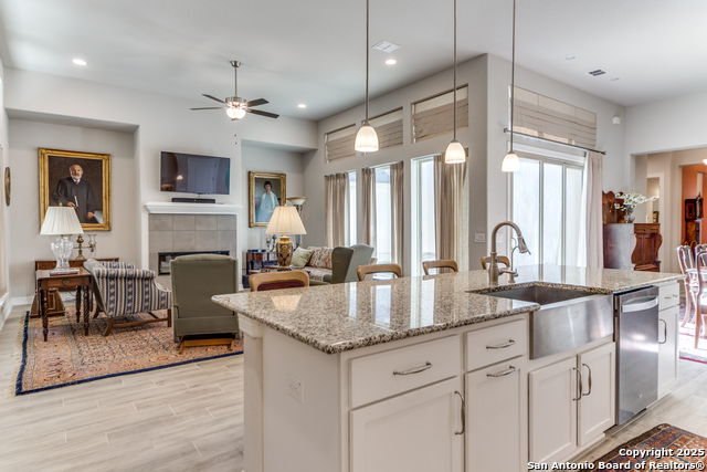 Image 7 of 26 For 28834 Bluebottle