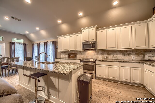 Image 10 of 22 For 2097 Range Rd