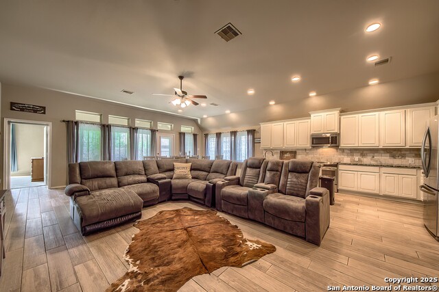 Image 4 of 22 For 2097 Range Rd
