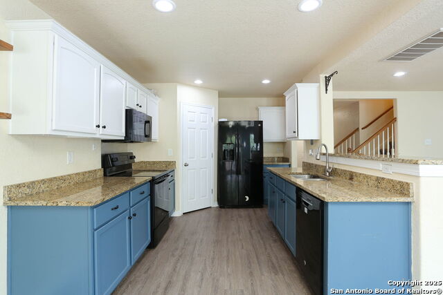 Listing photo id 9 for 6819 Liberty Stone