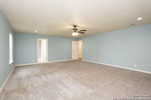 Listing photo id 17 for 6819 Liberty Stone