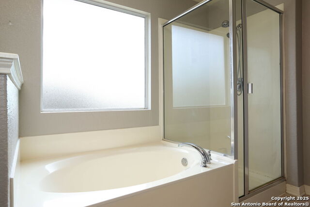 Listing photo id 19 for 6819 Liberty Stone