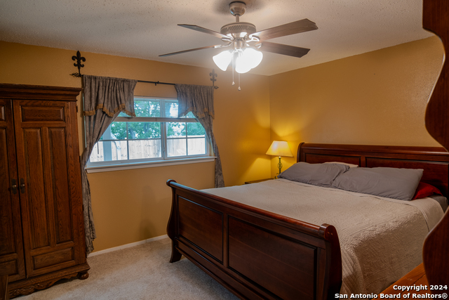 Listing photo id 10 for 4611 Valley Brook