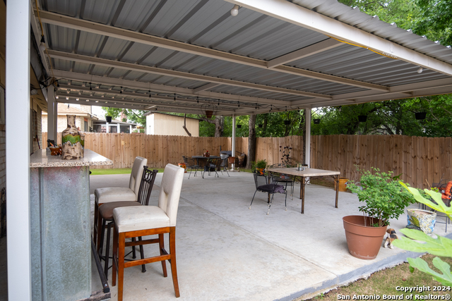 Listing photo id 19 for 4611 Valley Brook