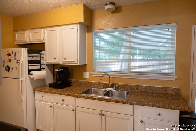 Listing photo id 20 for 4611 Valley Brook