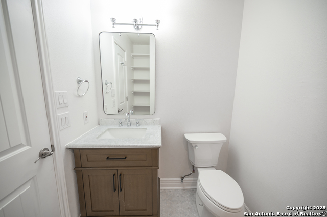 Image 26 of 39 For 352 Longhorn Dr