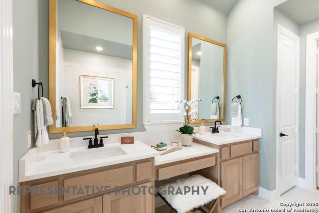 Listing photo id 13 for 349 Hulda