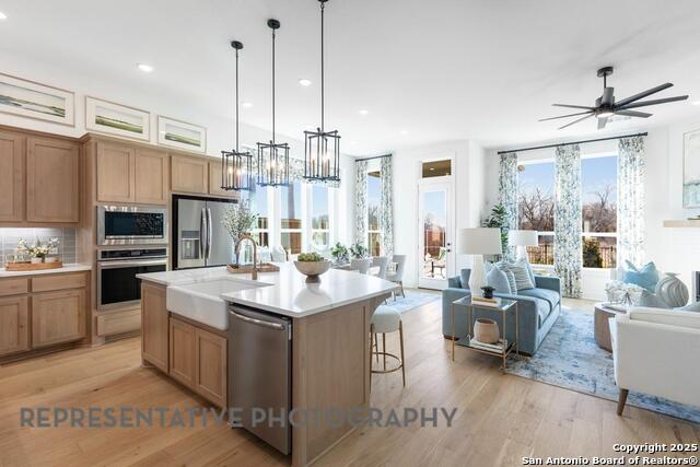 Listing photo id 1 for 349 Hulda