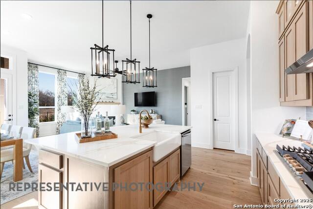 Listing photo id 4 for 349 Hulda