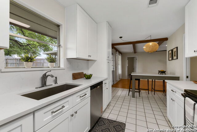 Listing photo id 10 for 3646 Igo