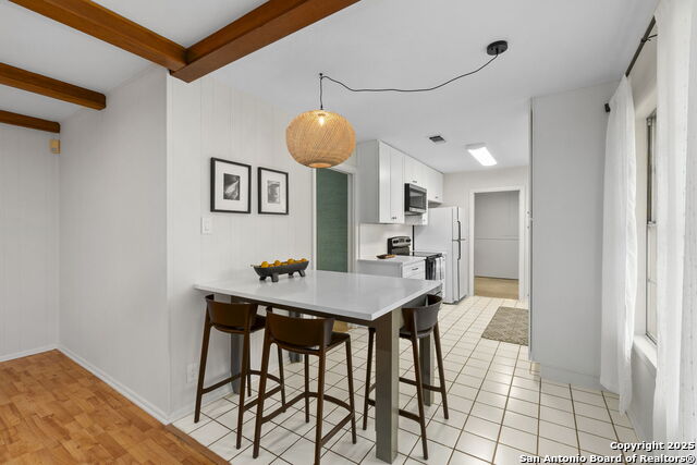 Listing photo id 12 for 3646 Igo