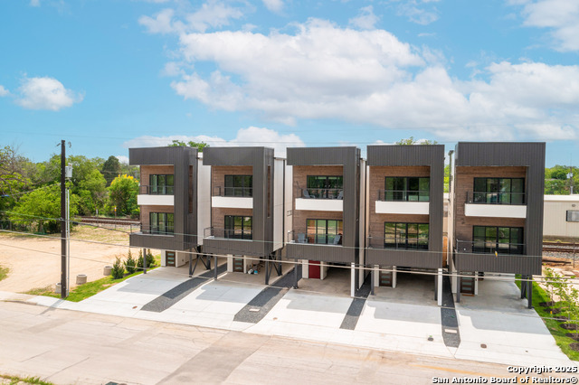 Details for 142 Lachapelle E, San Antonio, TX 78204
