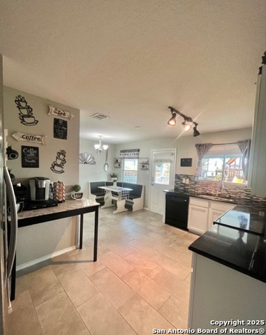 Image 2 of 19 For 225 Willow Crest