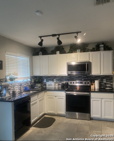 Image 3 of 19 For 225 Willow Crest