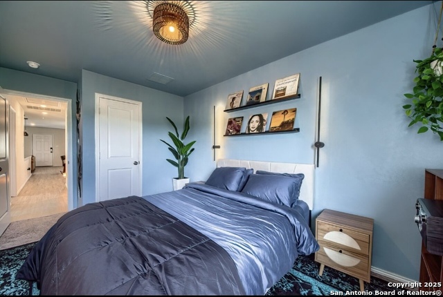 Image 11 of 14 For 14230 Llama