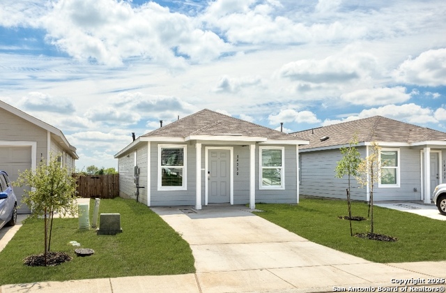 Image 13 of 14 For 14230 Llama