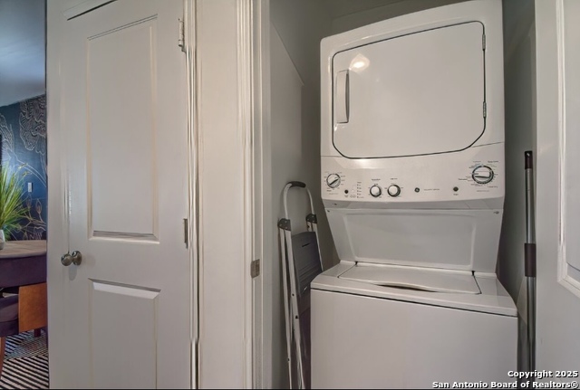 Image 7 of 14 For 14230 Llama