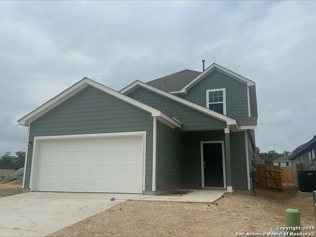 Listing photo id 0 for 15005 Fischer Garden
