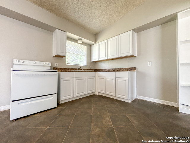 Image 9 of 15 For 319 Hialeah Ave