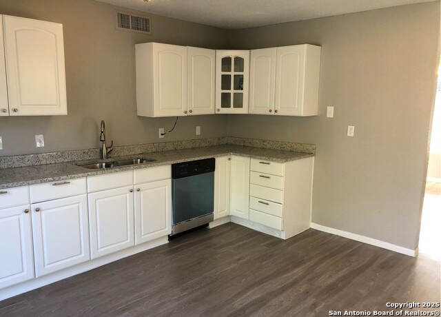 Image 2 of 9 For 13612 Larkbrook