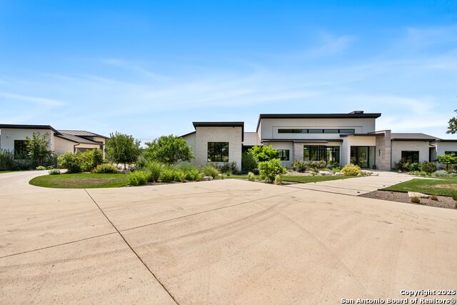 Image 60 of 70 For 125 Monterey Trail