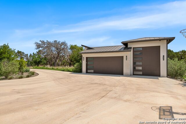 Image 61 of 70 For 125 Monterey Trail