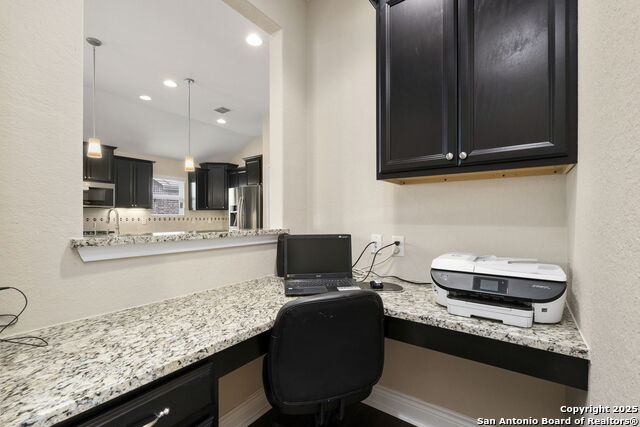 Image 12 of 33 For 620 Ridgemeadow