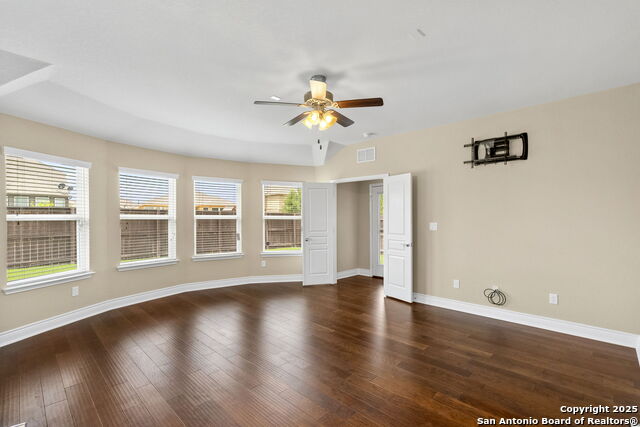 Image 13 of 33 For 620 Ridgemeadow