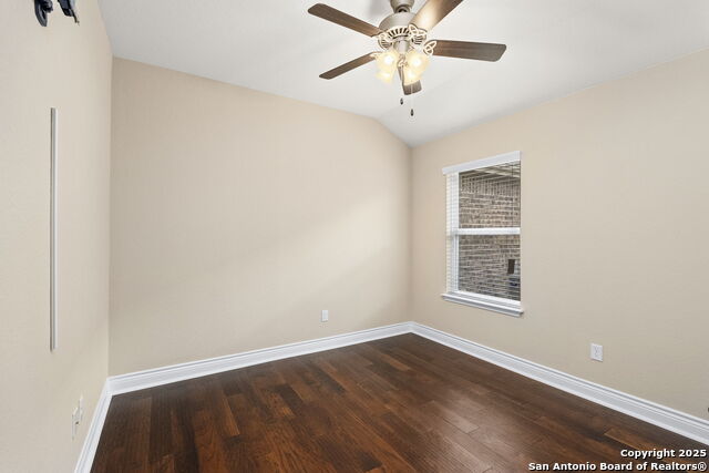 Image 23 of 33 For 620 Ridgemeadow